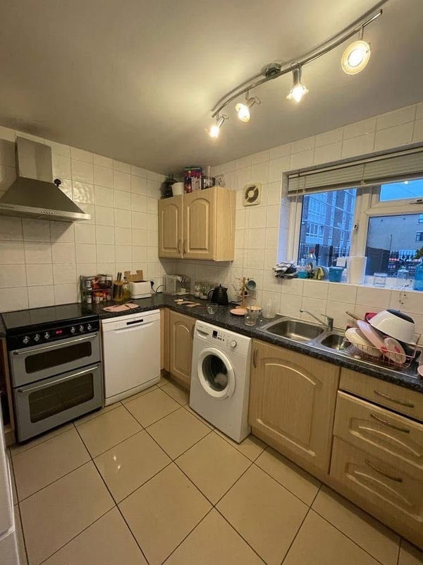 Flat Shenfield Street in Greater London