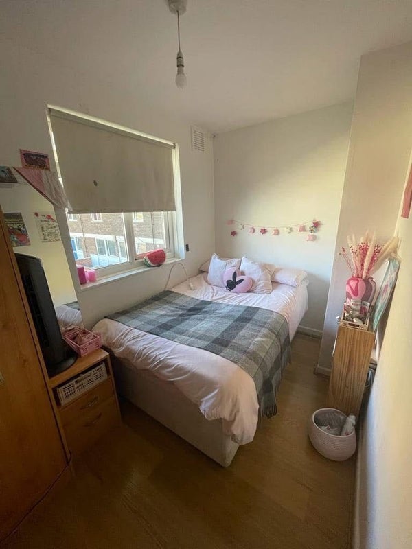 Flat Shenfield Street in Greater London