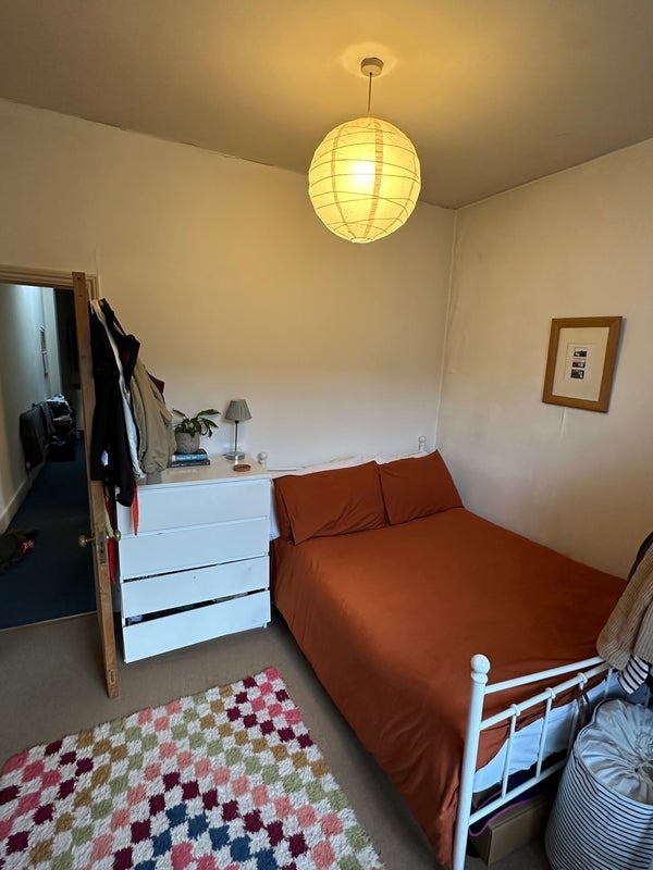 Room Tredegar Square in Greater London