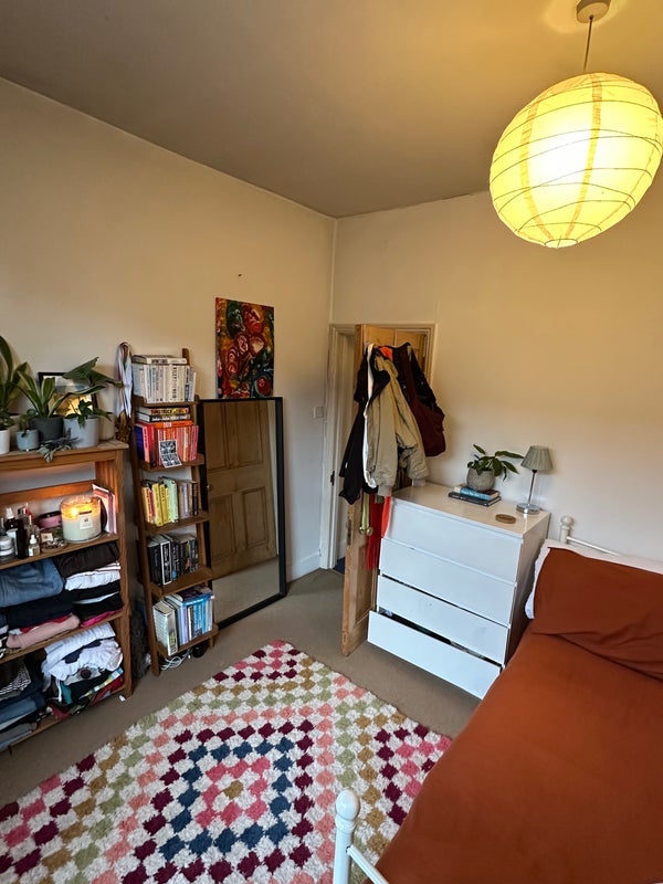 Room Tredegar Square in Greater London