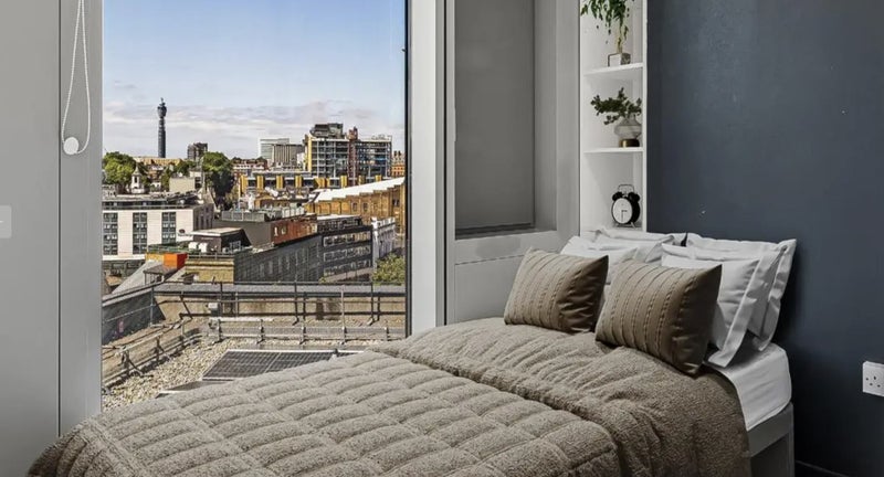 Flat Pentonville Road in Greater London