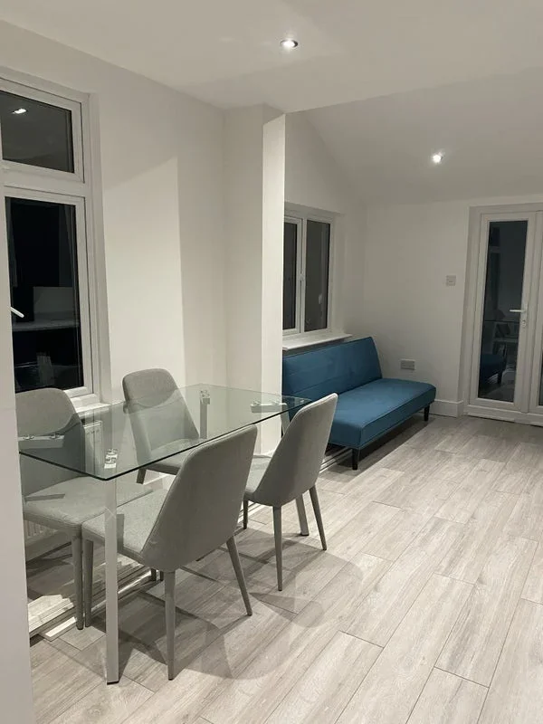 Room Masons Avenue in Greater London