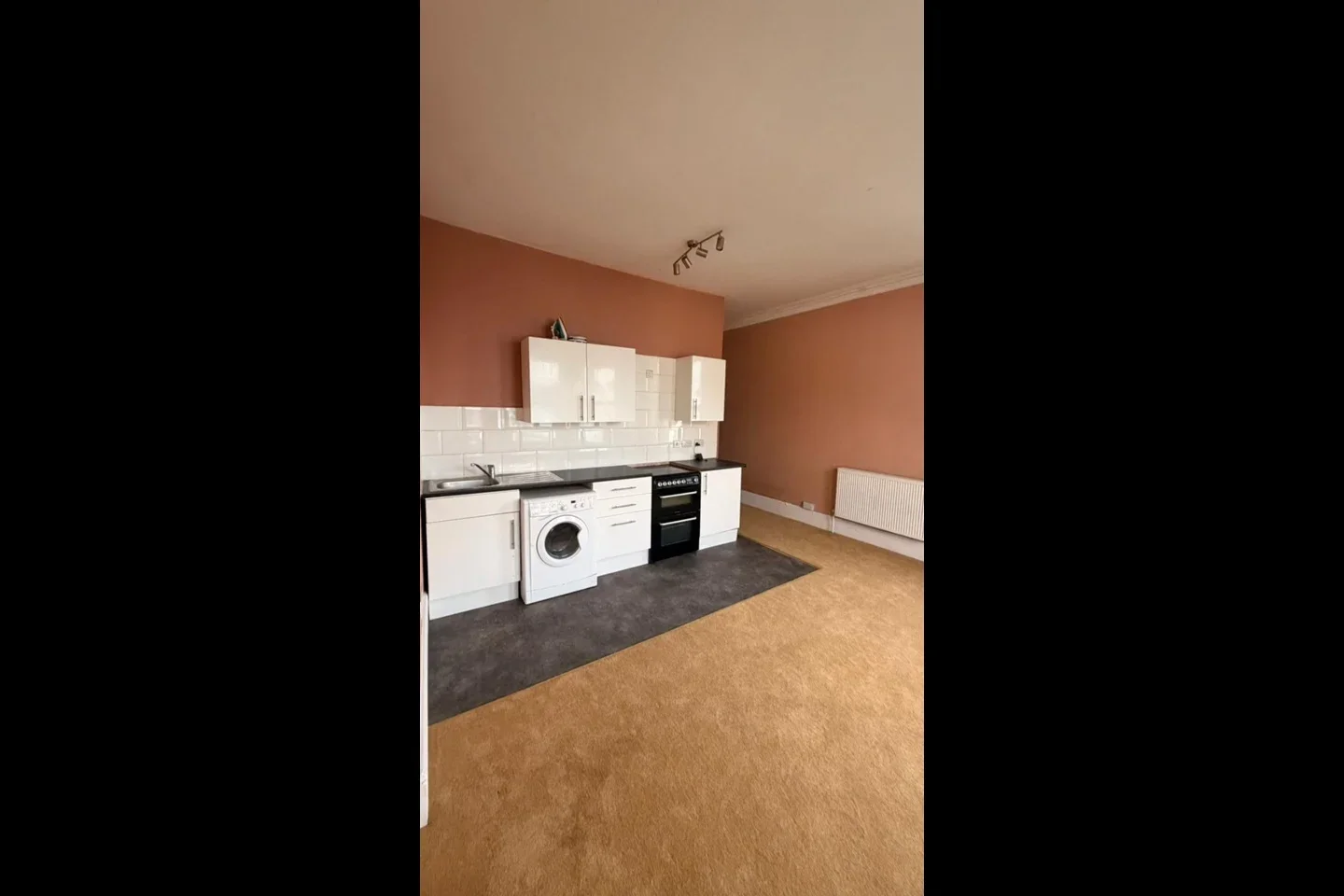 Flat Ashburnham Road in St Leonards