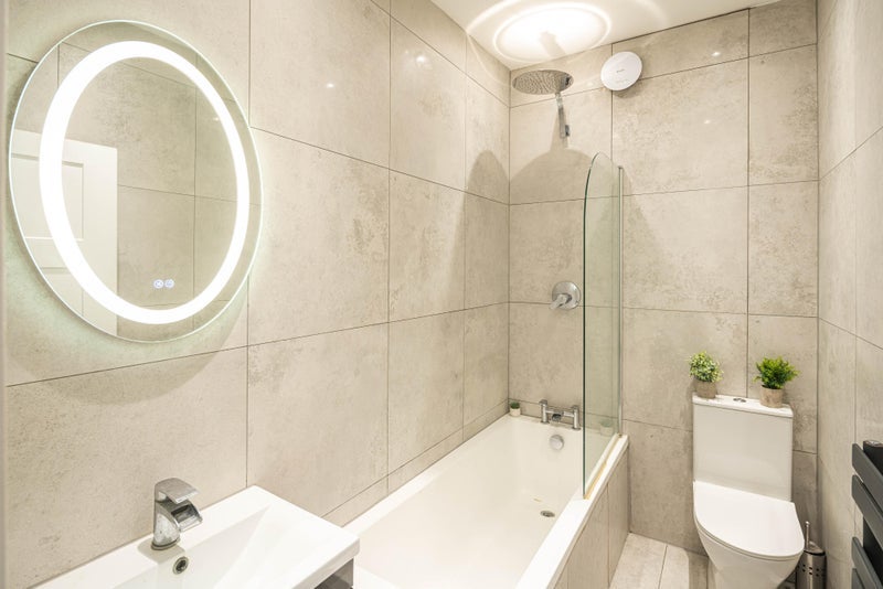 Flat Sydenham Road in Greater London
