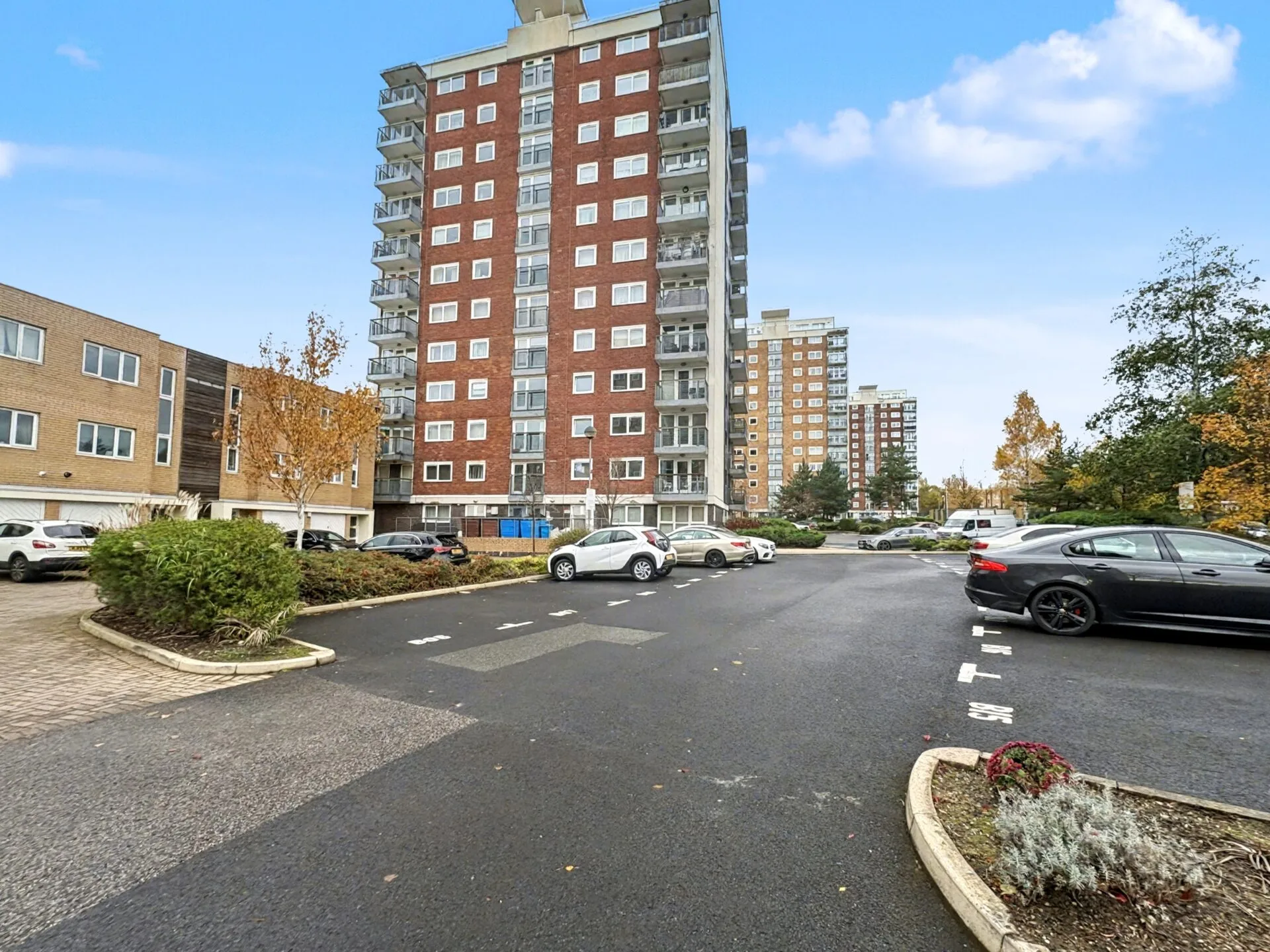 Flat Riverdale Road in Manchester