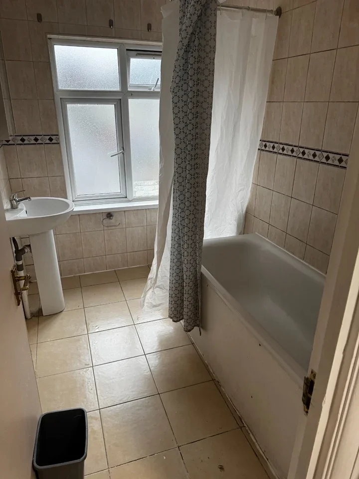 Room Tachbrook Road in Greater London