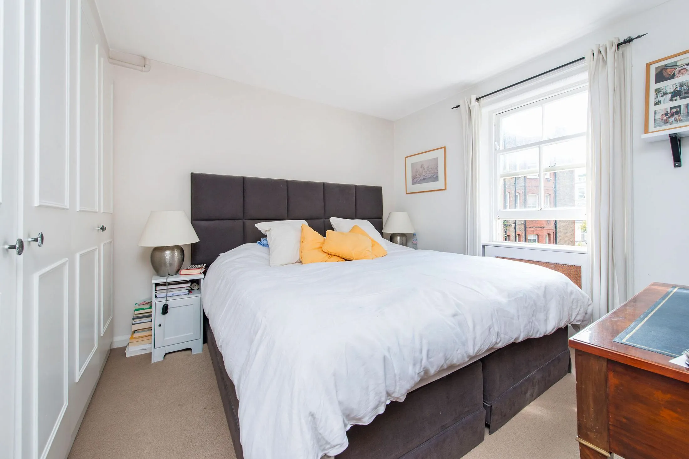 Flat Warwick Road in Greater London