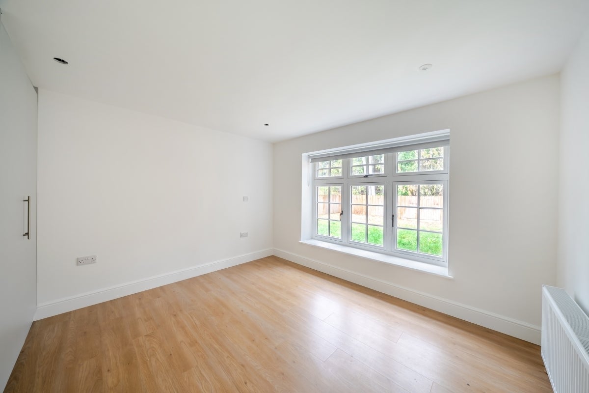 Flat Shenley Lane in St Albans