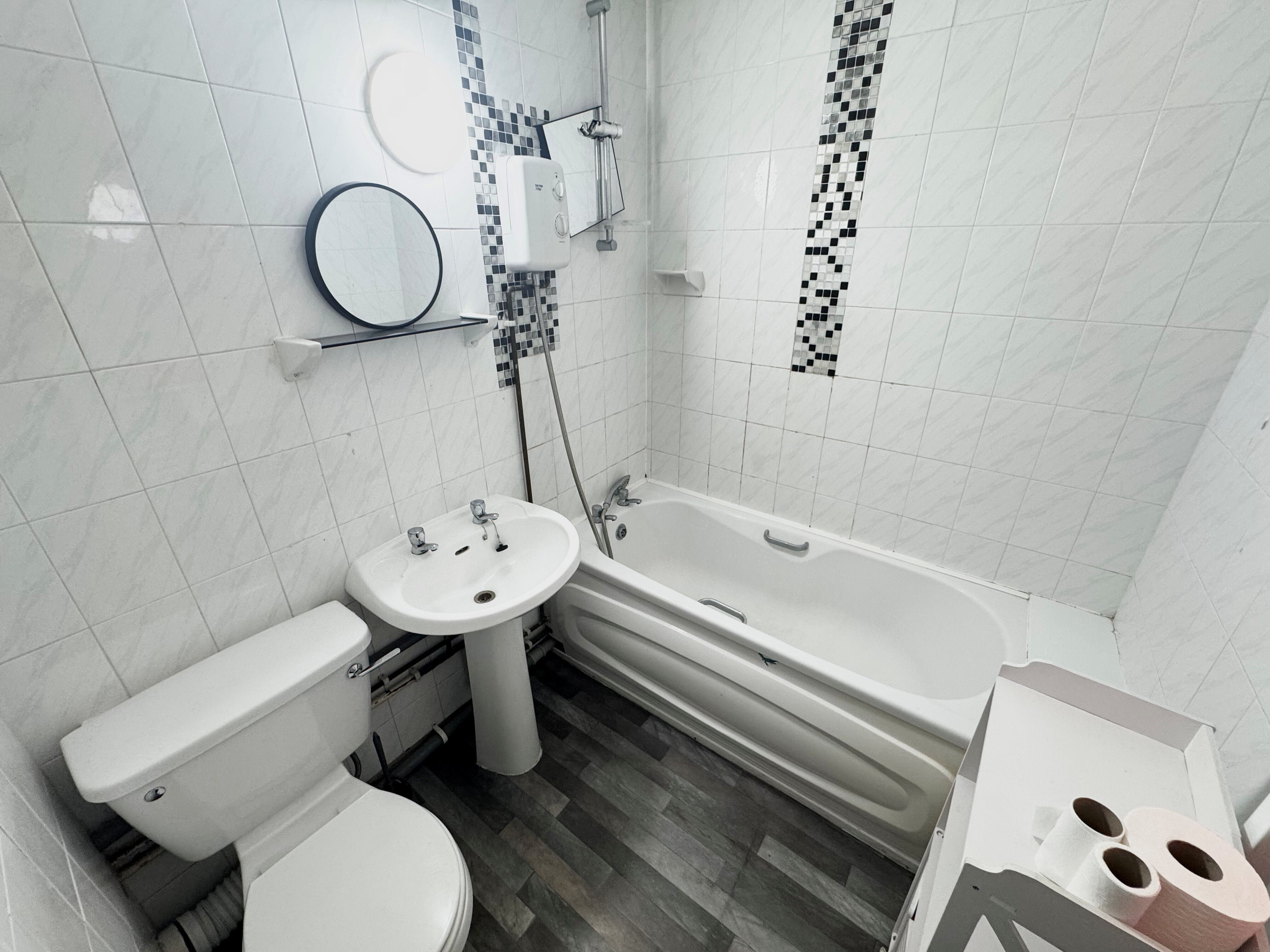 Flat Blackwood Avenue in Rugby