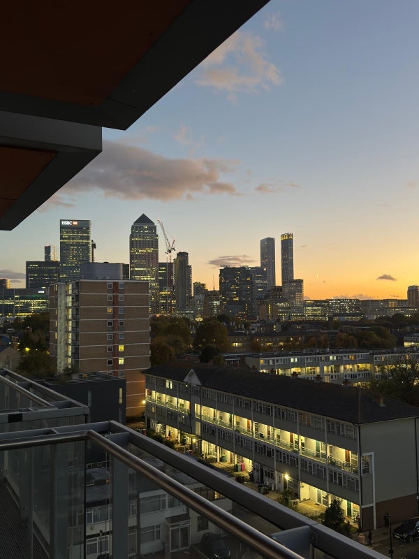 Flat Chrisp Street in Greater London