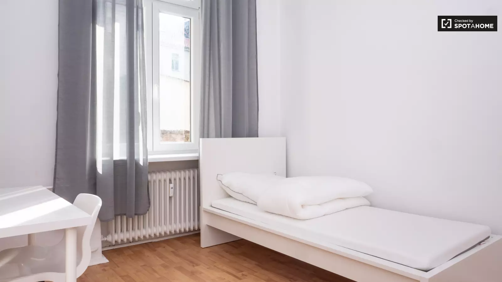 Wohnung Reichsstraße in Berlin