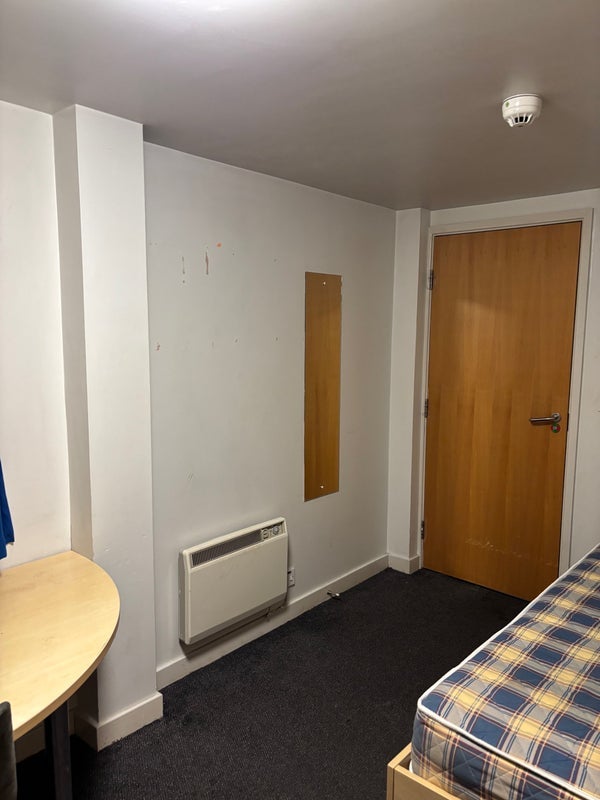 Room Raw Dykes Road in Leicester