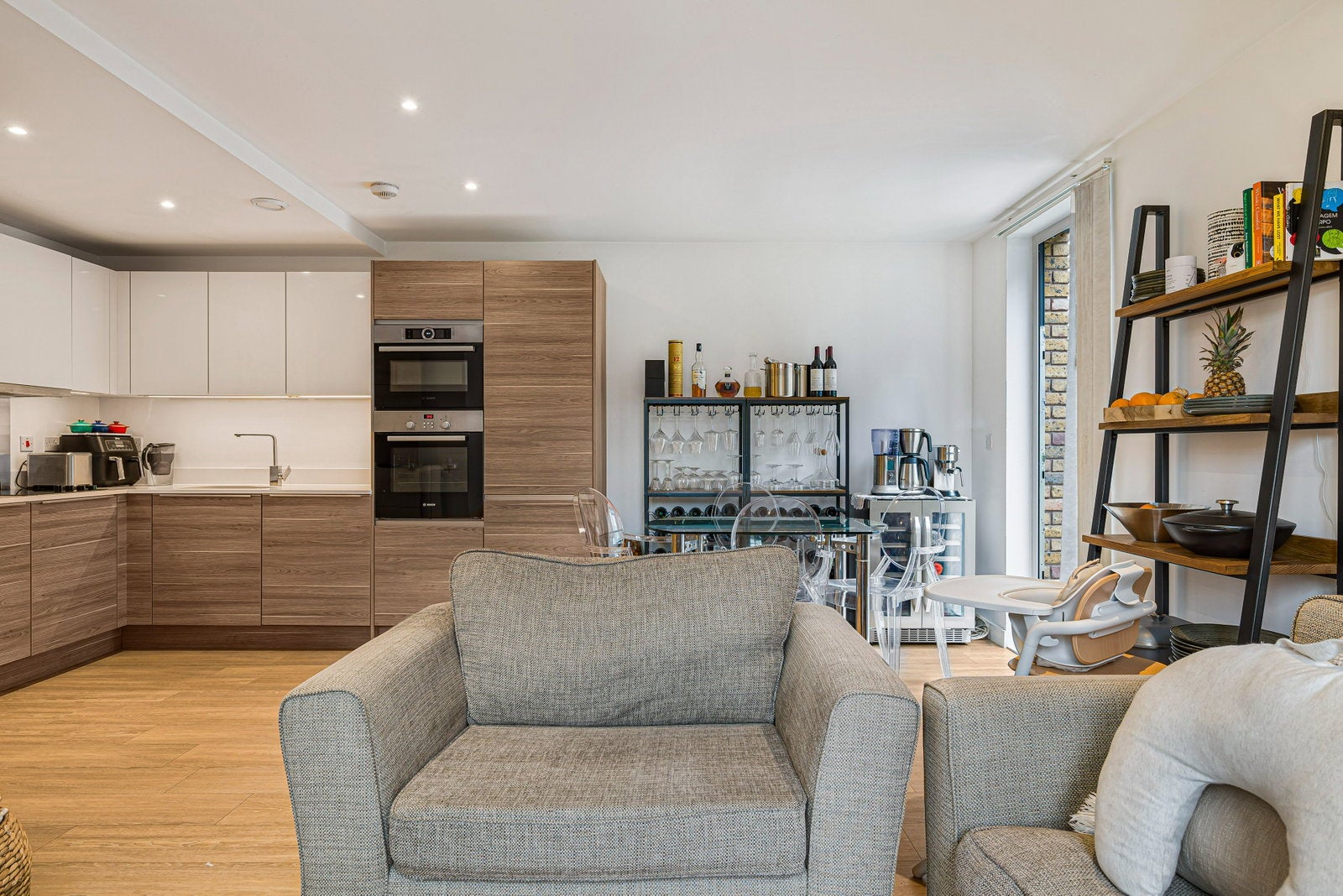 Flat Carteret Way in Greater London