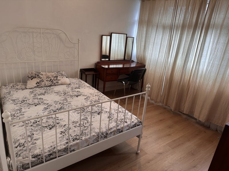 Room Milner Road in Greater London