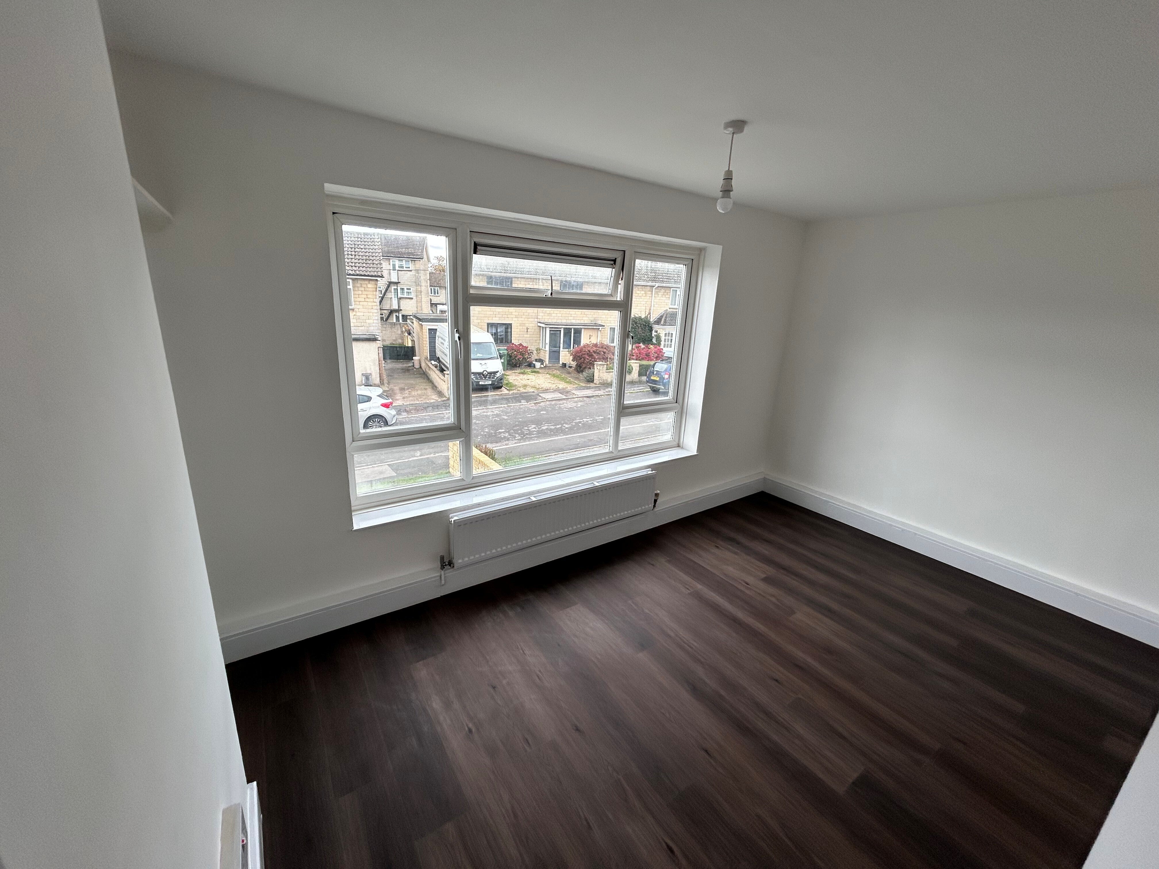 Flat Weller Road in Corsham