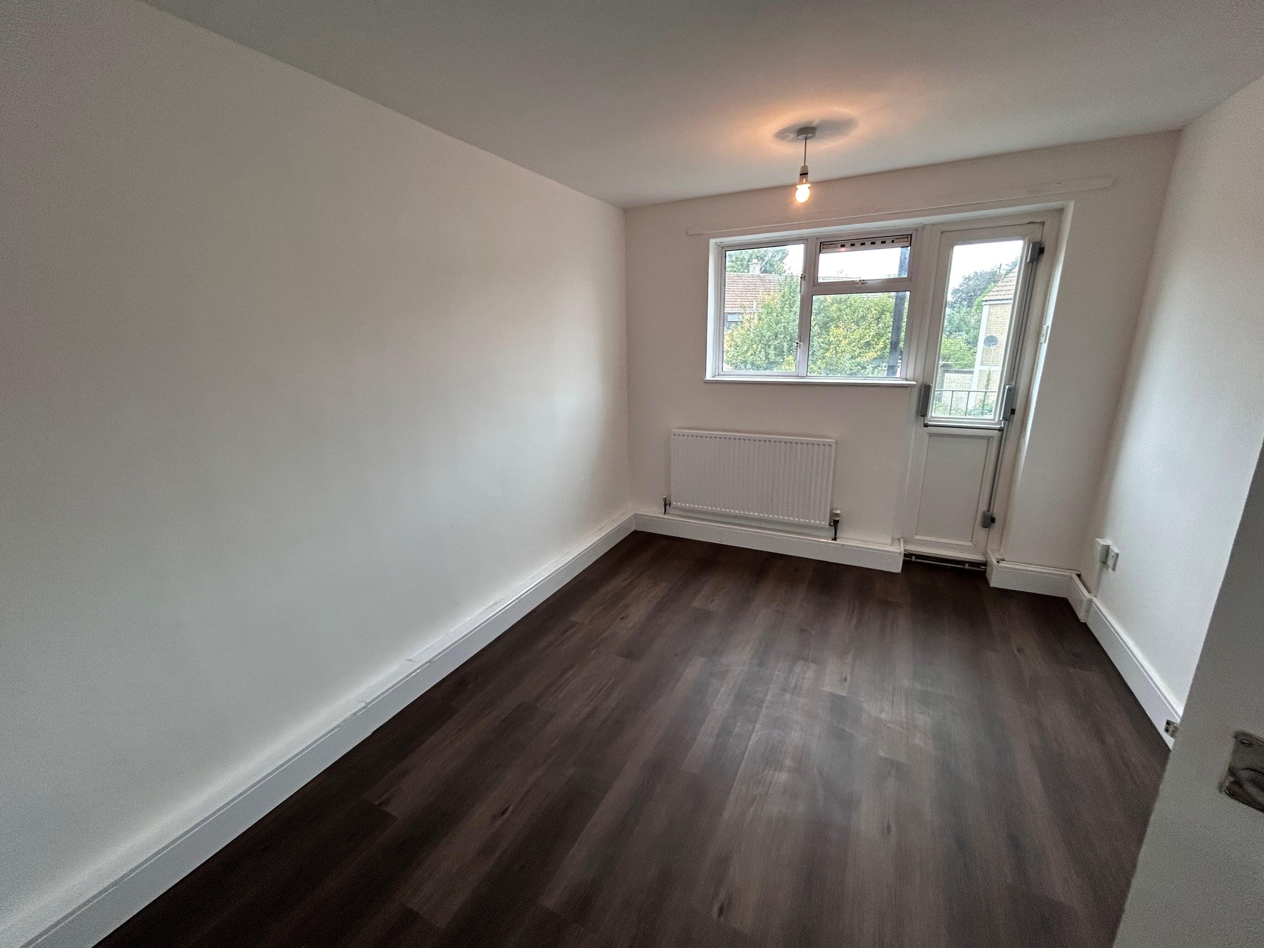 Flat Weller Road in Corsham
