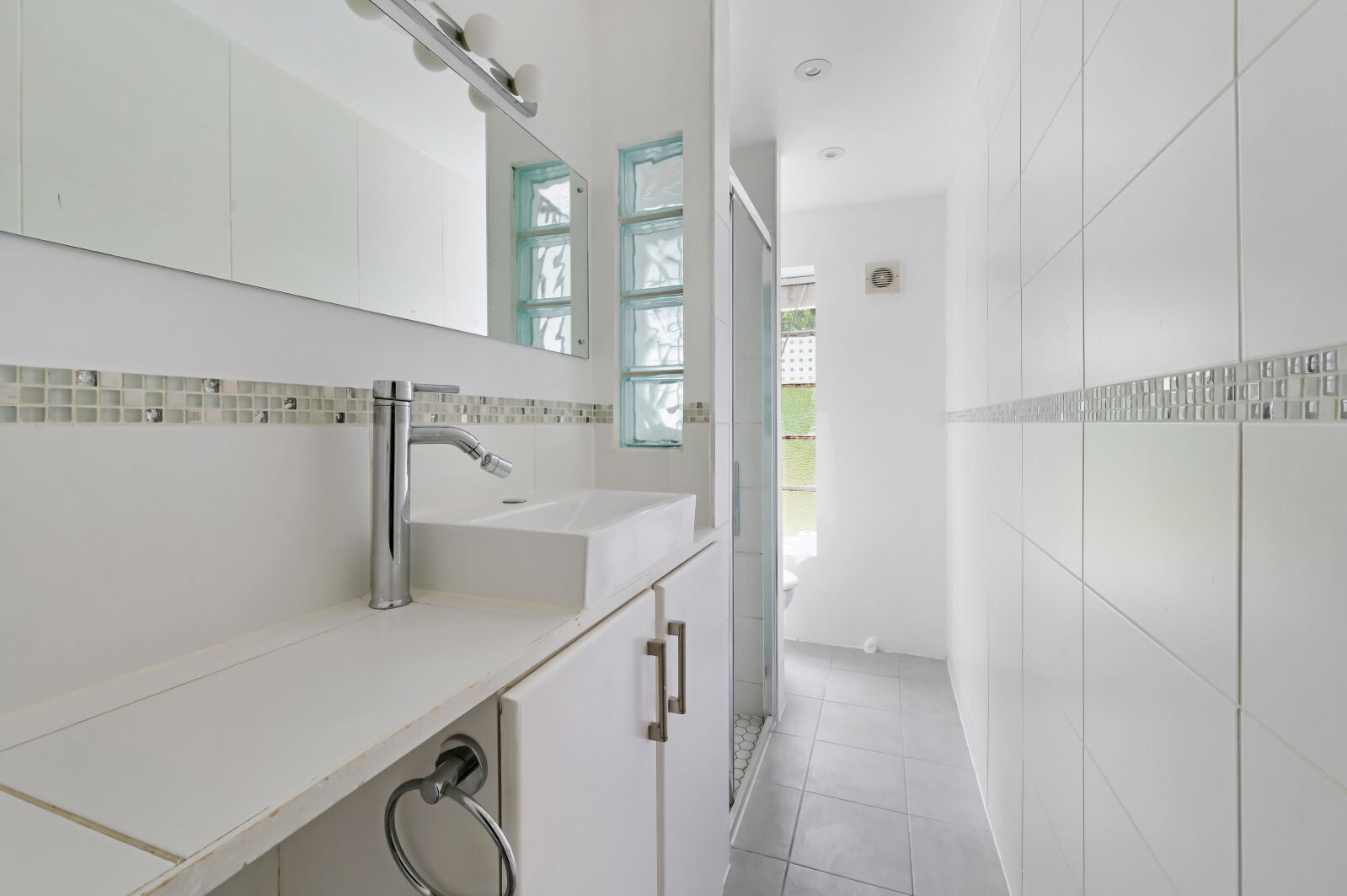 Flat Wyke Road in Greater London