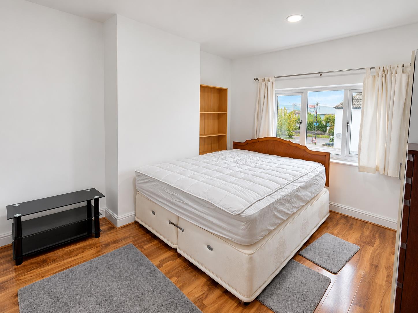 Flat Hamilton Road in Greater London