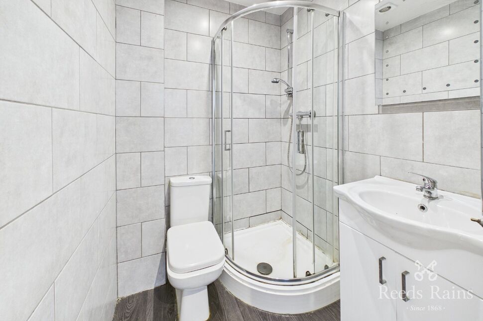 Flat Blackwall in Calderdale