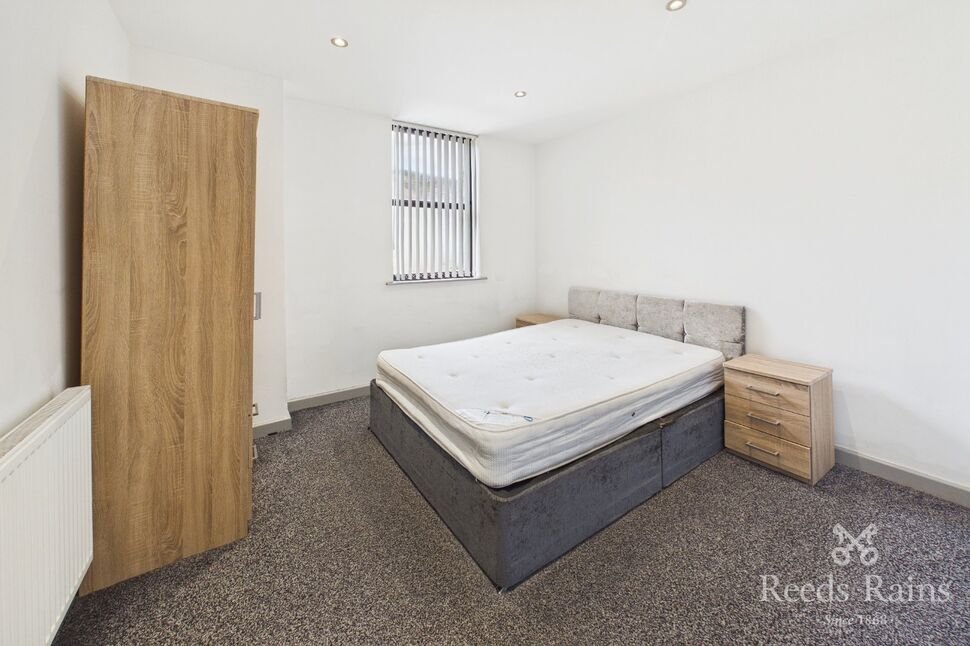 Flat Blackwall in Calderdale