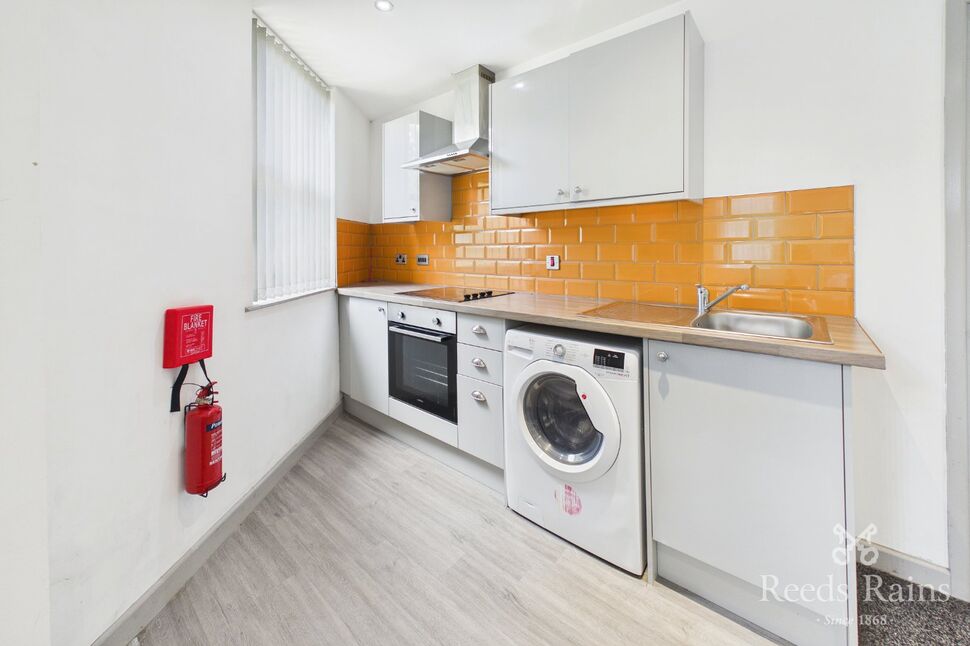 Flat Blackwall in Calderdale