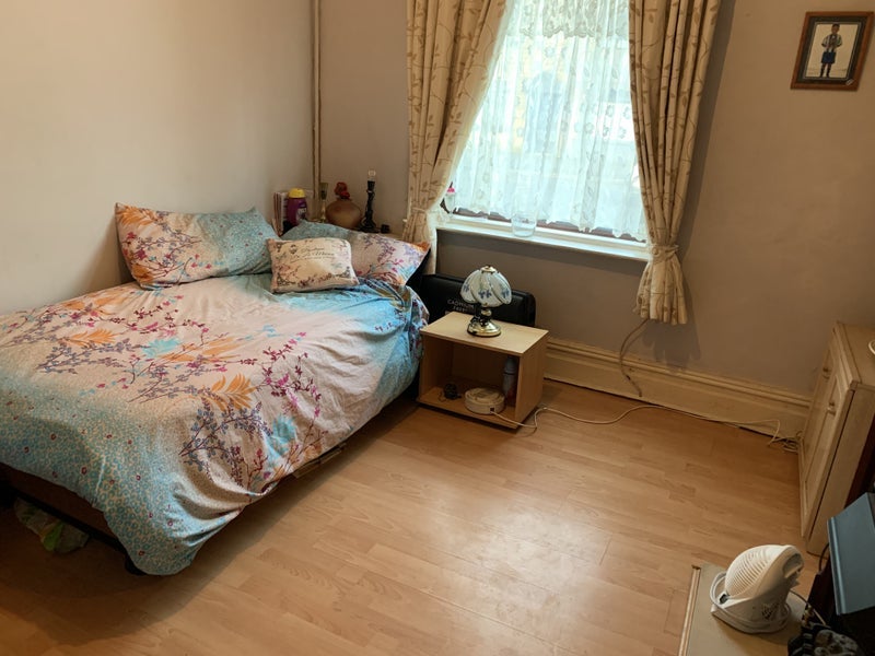 Room Rochdale Old Road in Bury