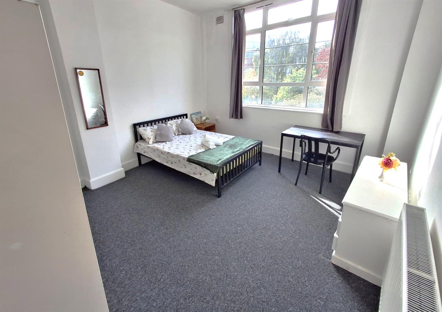 Room Highlands Crescent in Bournemouth