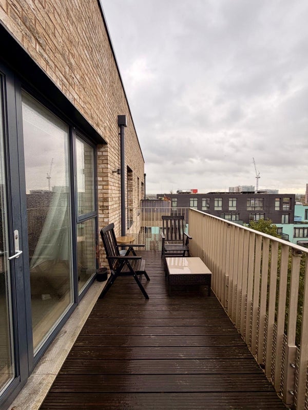 Room Bollo Bridge Road in Greater London