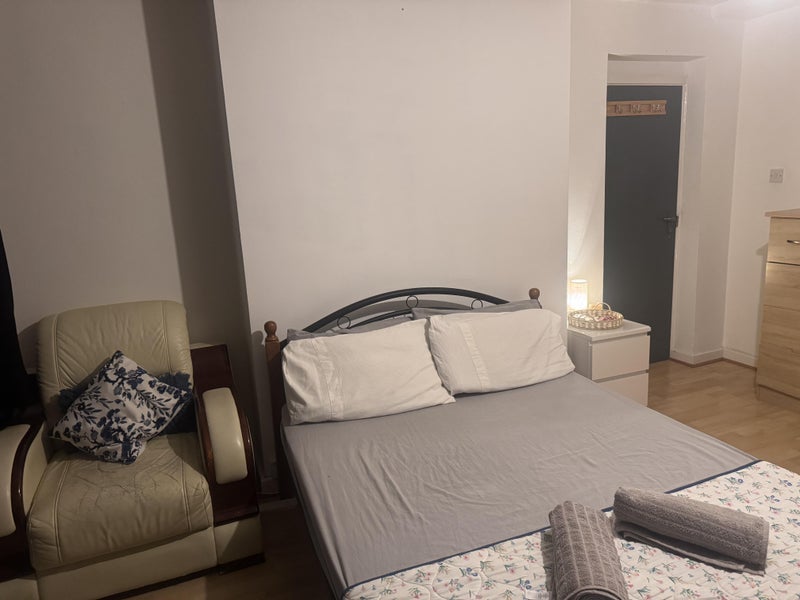 Flat Bethwin Road in Greater London