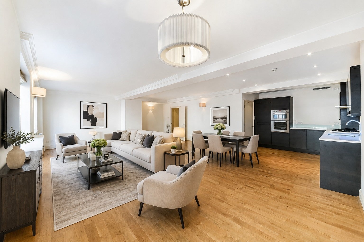 Flat Great Queen Street in Greater London