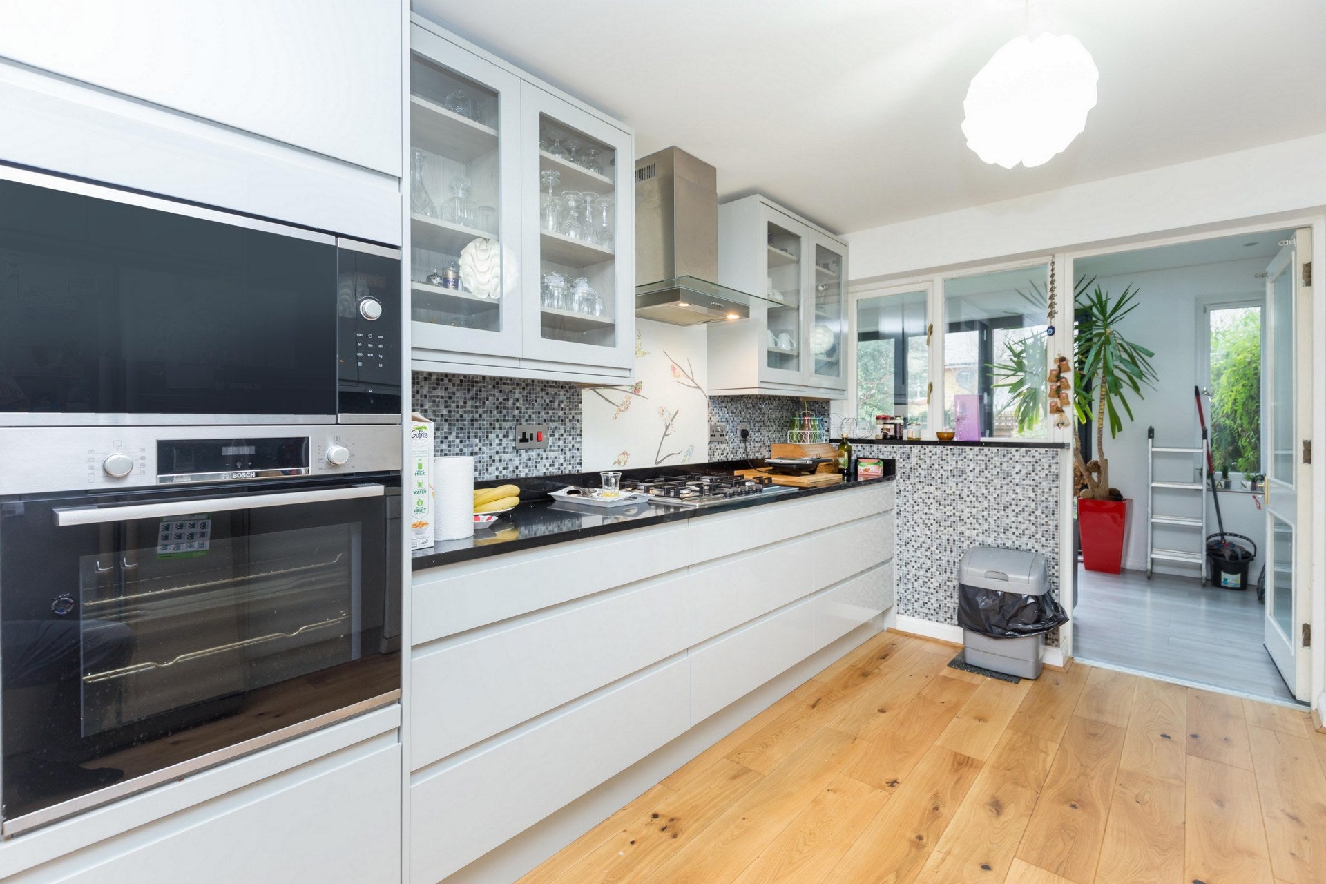 House Myddleton Avenue in Greater London