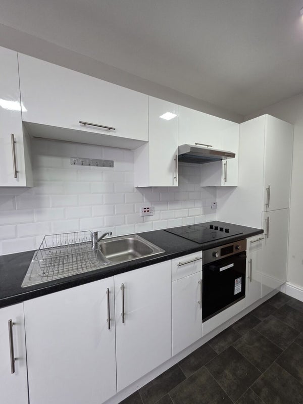 Flat Claude Road in Cardiff
