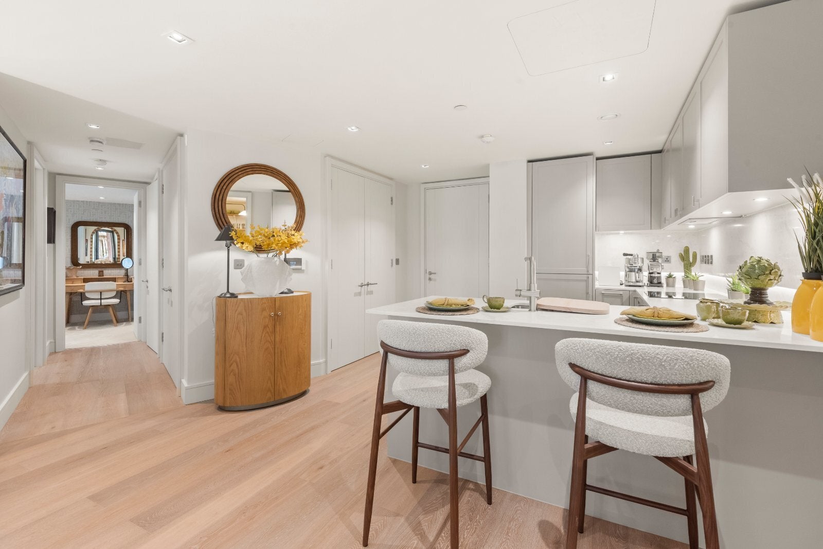 Flat Maida Avenue in City of Westminster