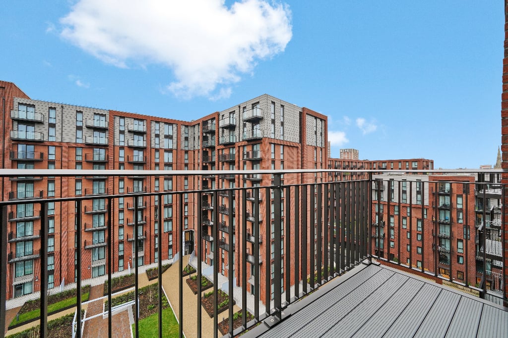 Flat Lockside Lane in Salford