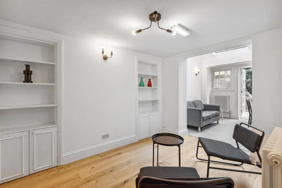 House Minet Road in Greater London
