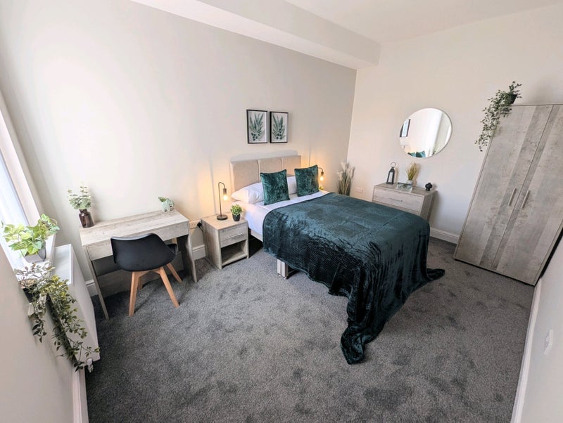 Room Boothen Old Road in Stoke-on-Trent