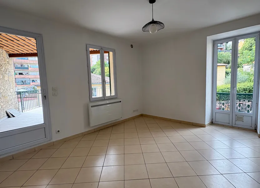 Appartement Boulevard du Docteur Roux à L'Escarène