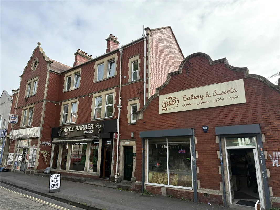 Flat Fishponds Road in Bristol