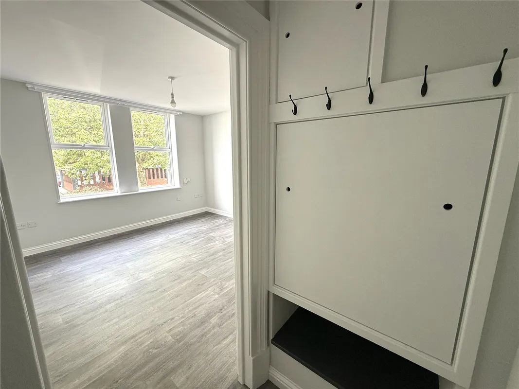 Flat Fishponds Road in Bristol