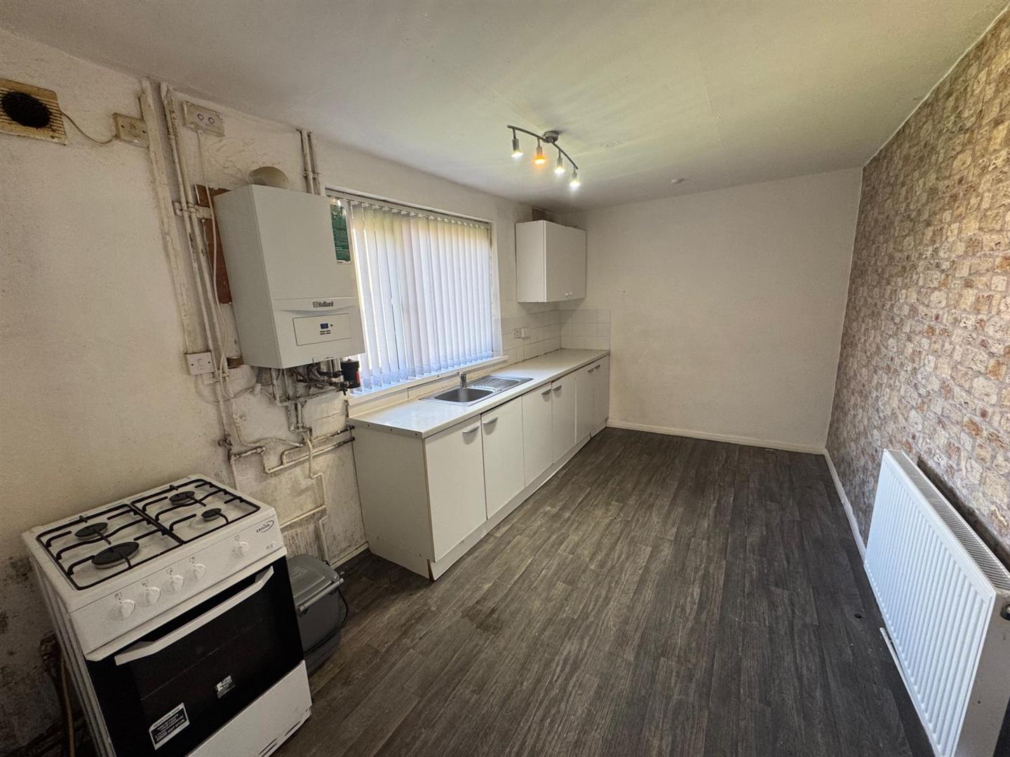 House Summerlands Grove in Bradford