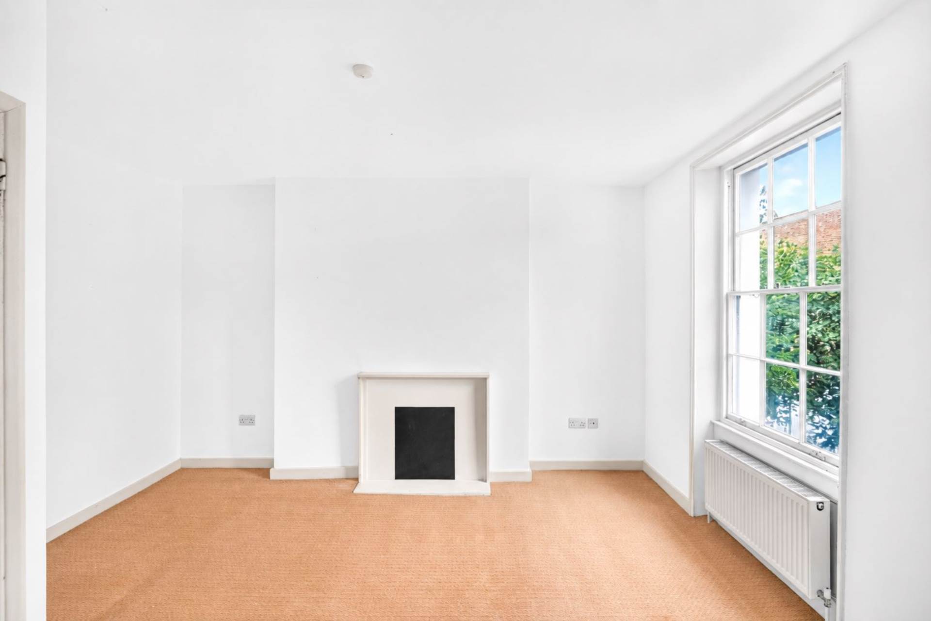Flat Liverpool Road in Greater London
