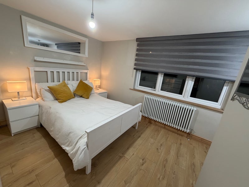 Room Dunedin Road in Greater London