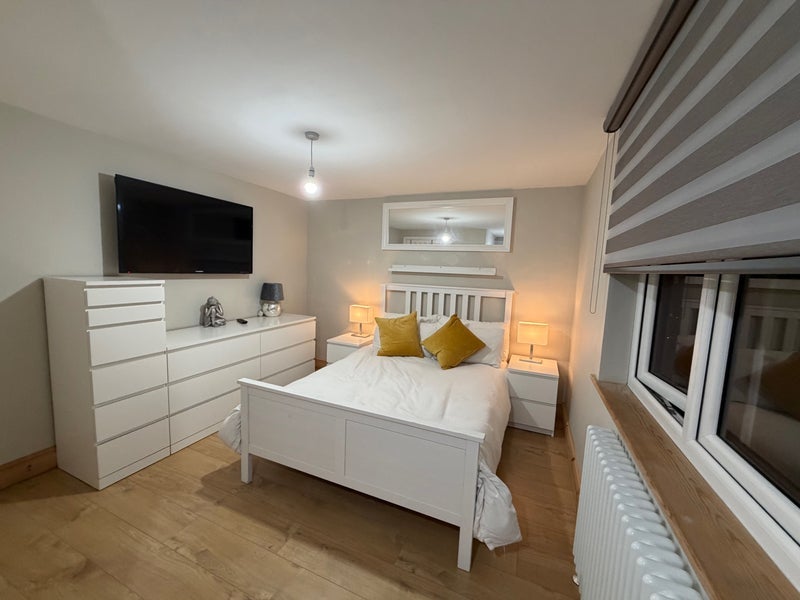 Room Dunedin Road in Greater London