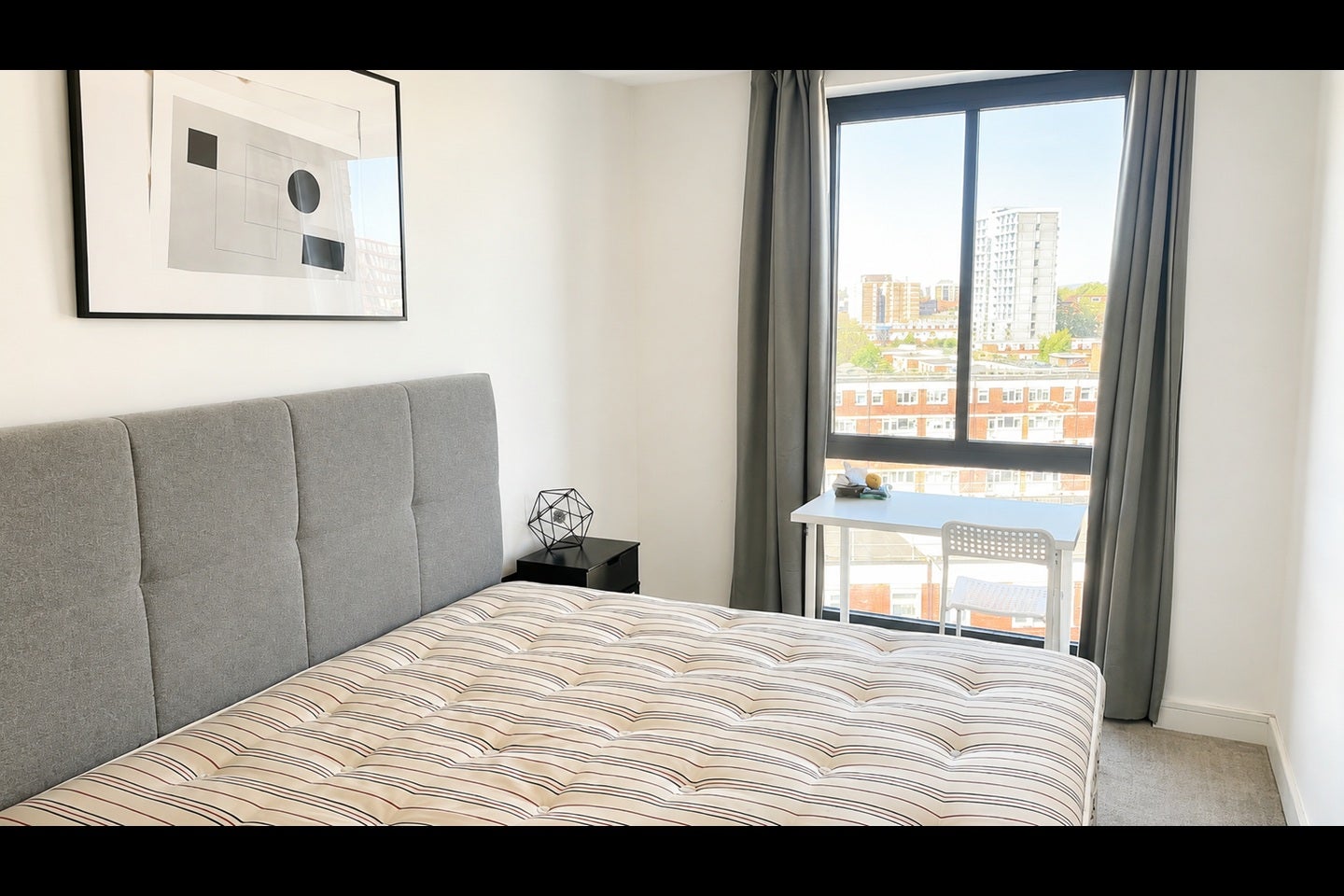 Room Cremer Street in Greater London