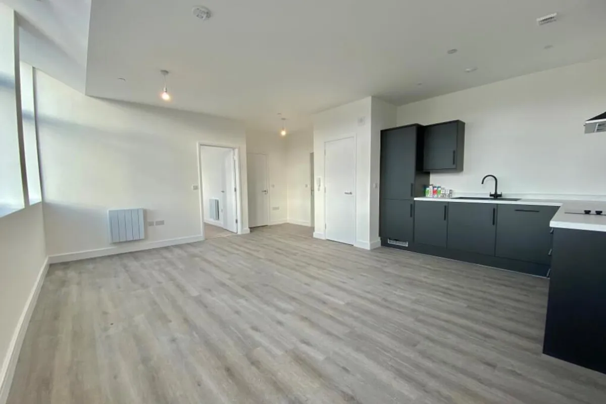 Flat Oundle Road in Peterborough