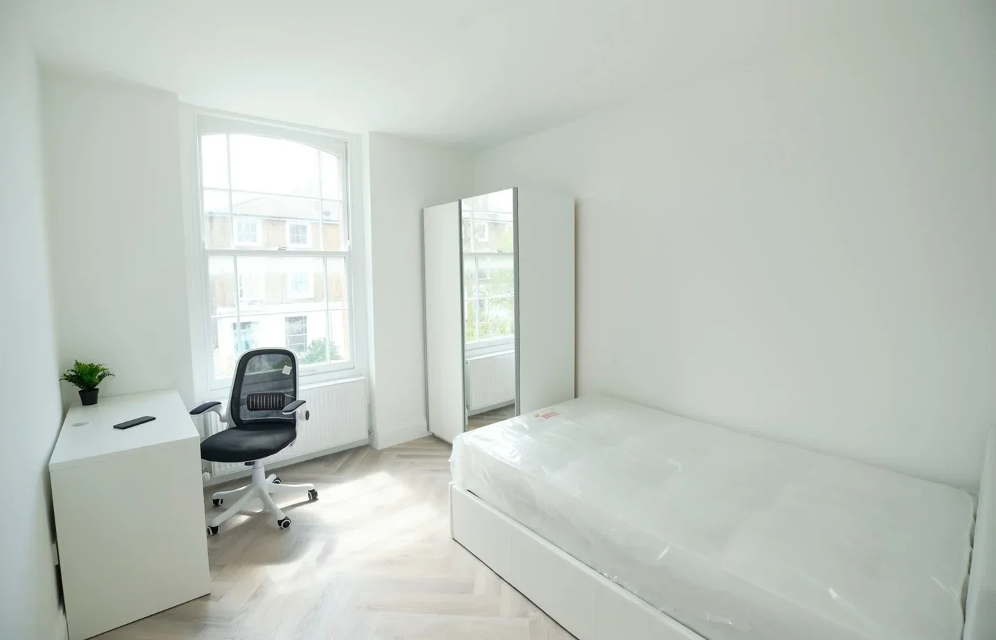 Flat Agar Grove in Greater London
