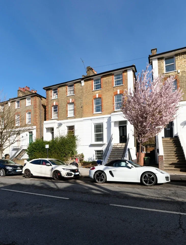 Flat Agar Grove in Greater London