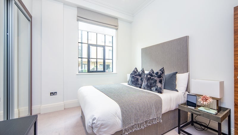 Flat Rainville Road in Greater London
