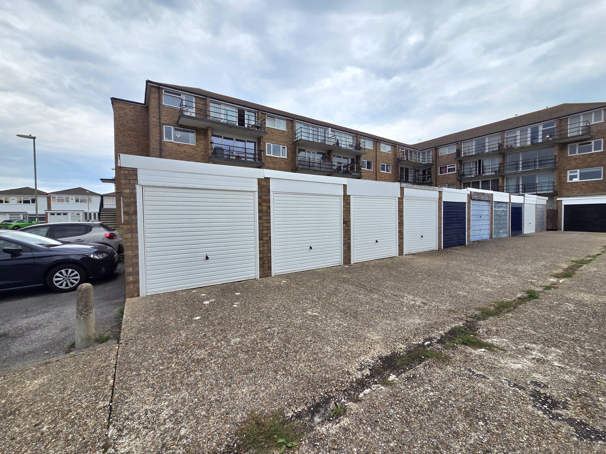 Flat Gale Moor Avenue in Gosport