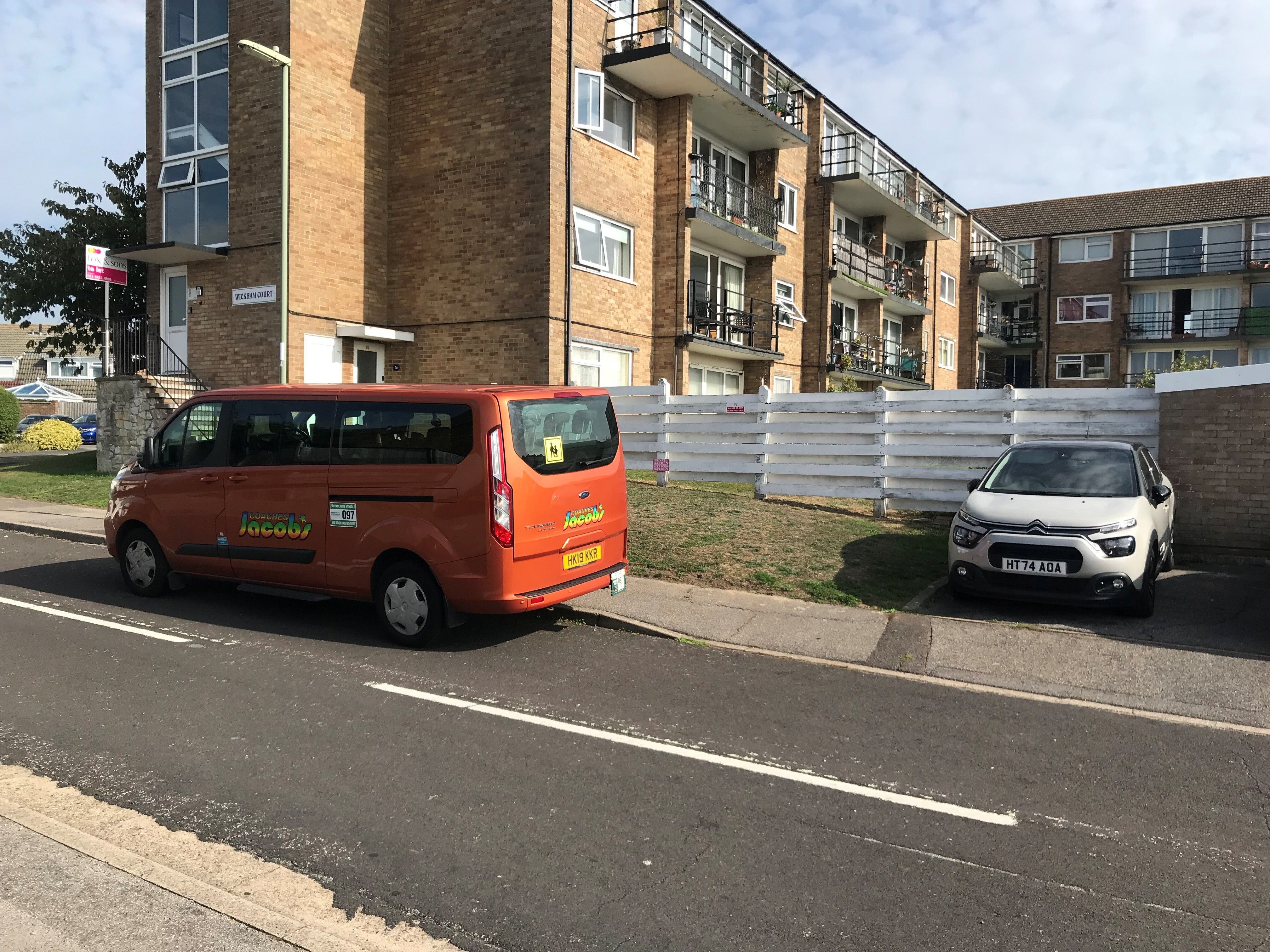 Flat Gale Moor Avenue in Gosport